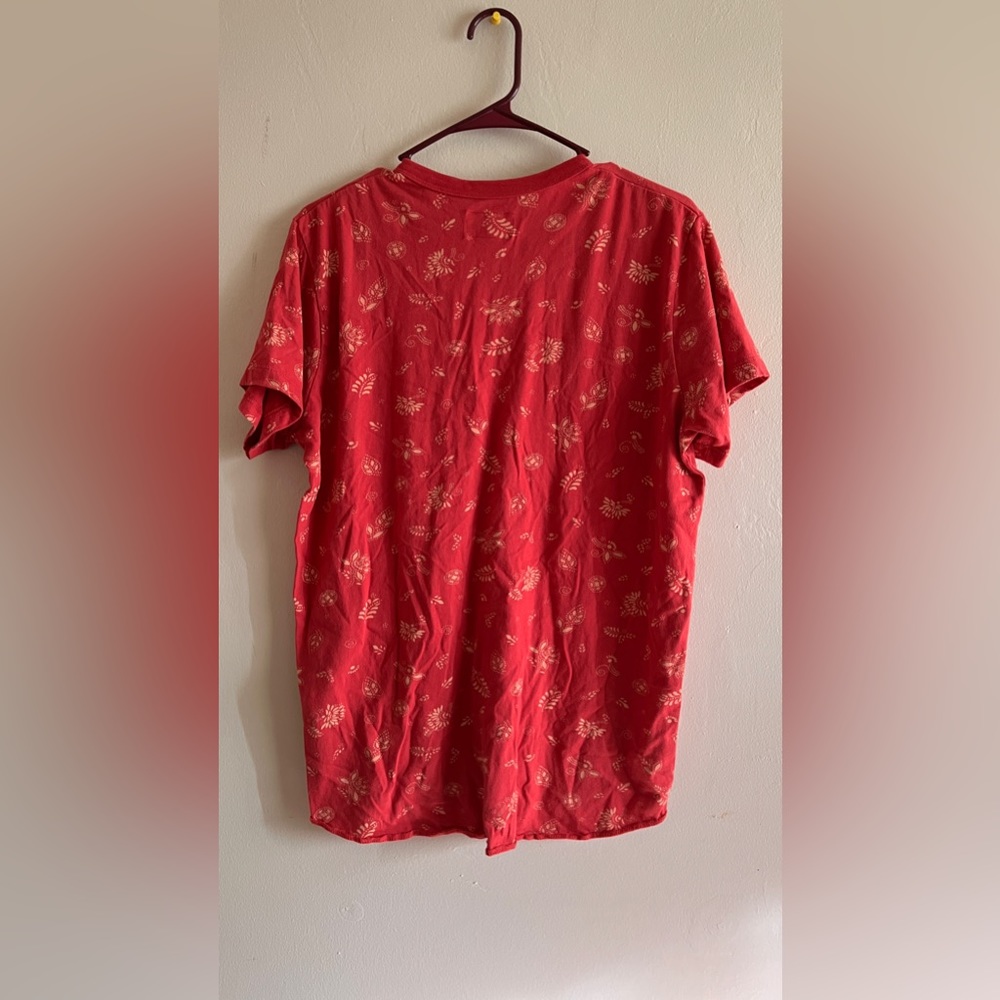 Patterned Obey tee! - Picture 2 of 3